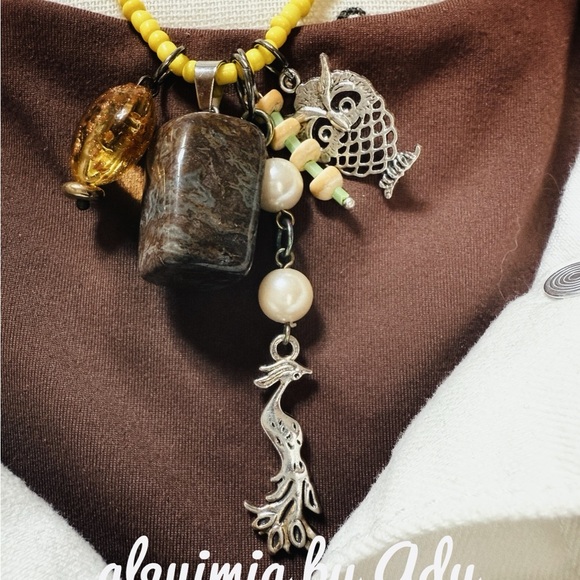 Charms cluster boho colorful necklace - Picture 2 of 3